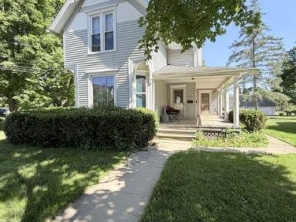 219 E Oliver Street, Corunna, MI 48817