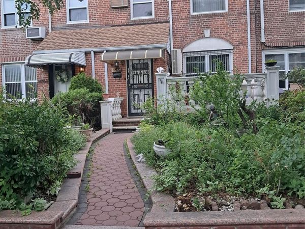 6064 70th Street, Maspeth, NY 11378