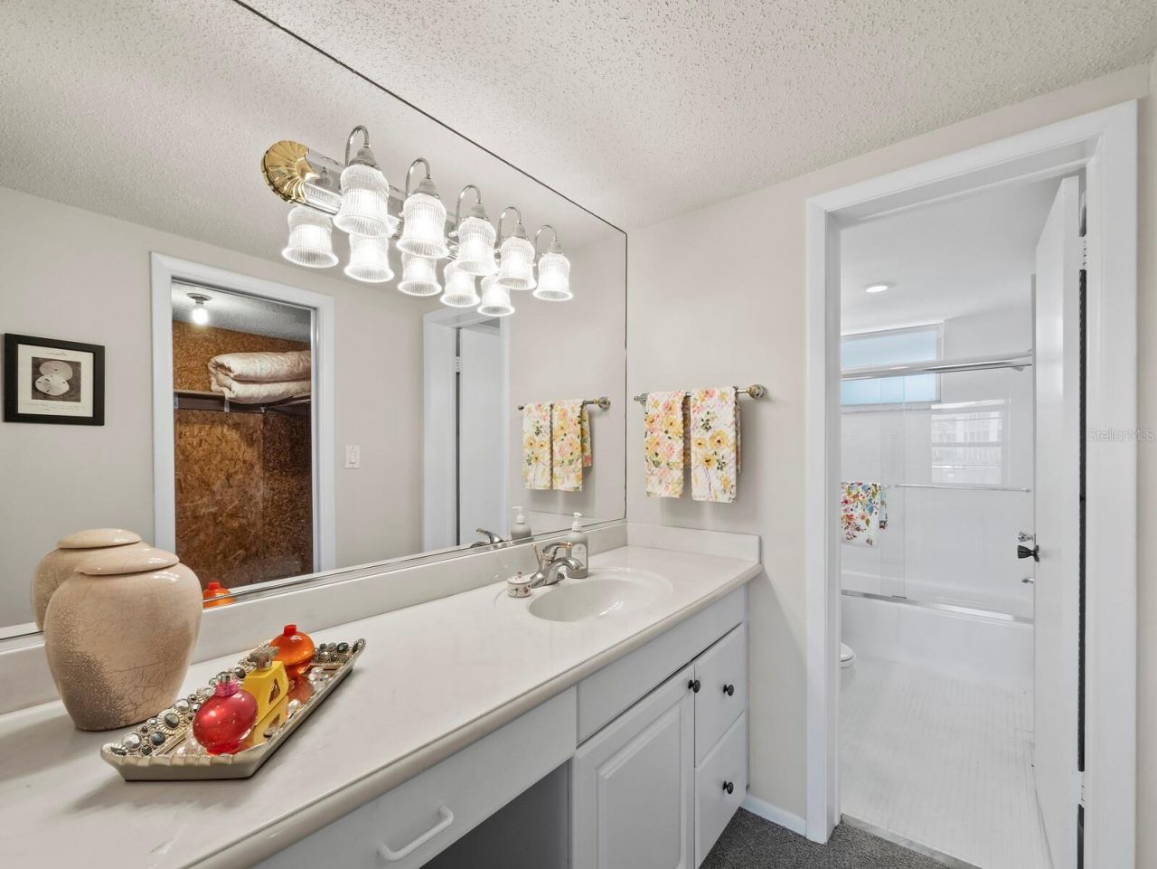 4350 Chatham Drive , Unit 105, Longboat Key, FL 34228 Photo