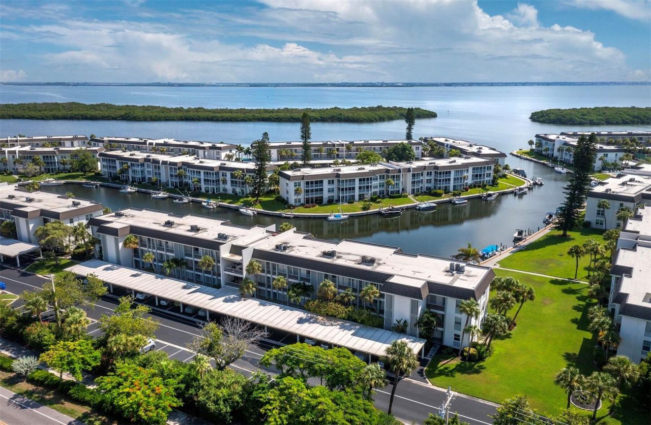 4350 Chatham Drive , Unit 105, Longboat Key, FL 34228 Photo