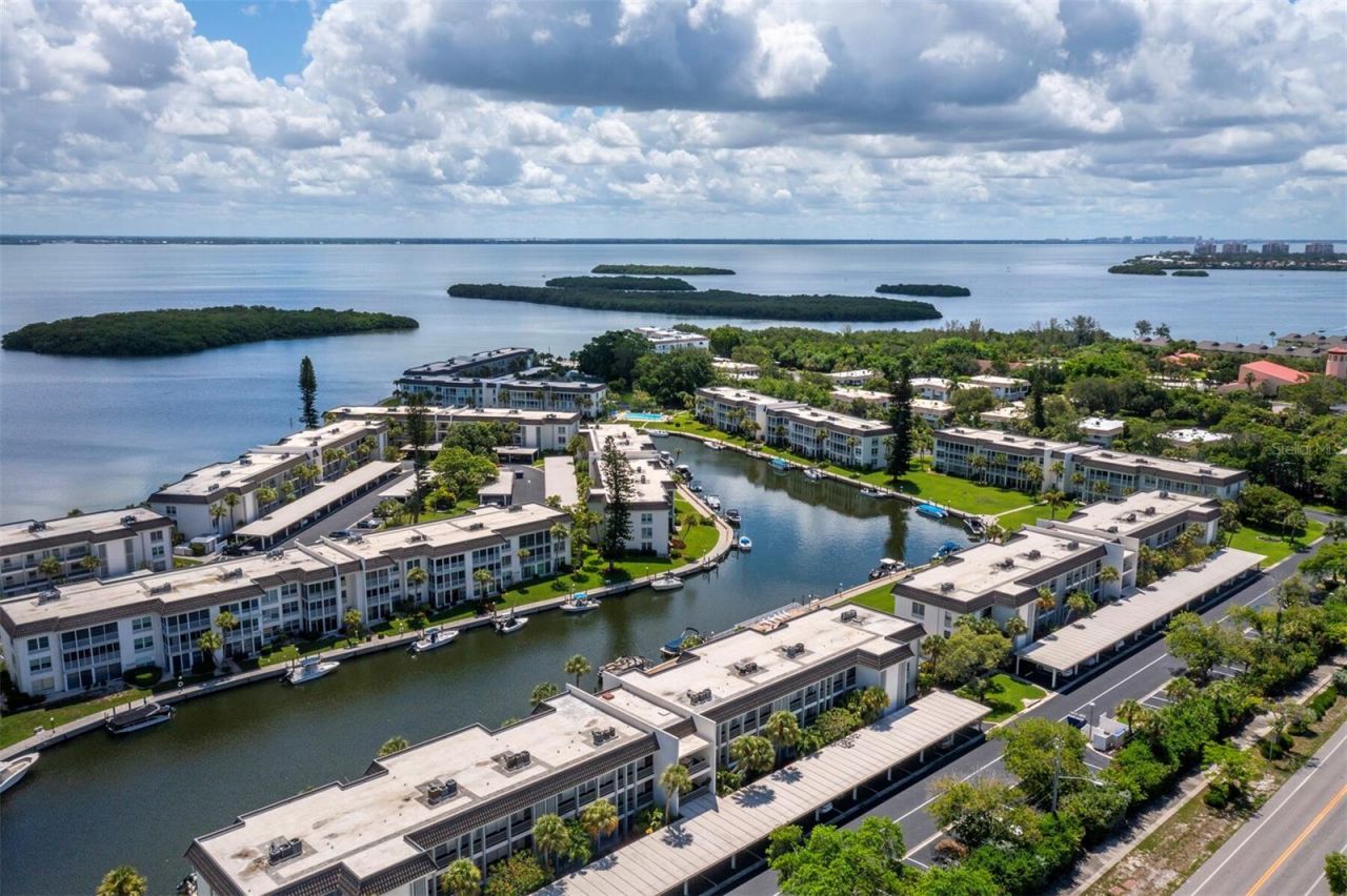 4350 Chatham Drive , Unit 105, Longboat Key, FL 34228 Photo