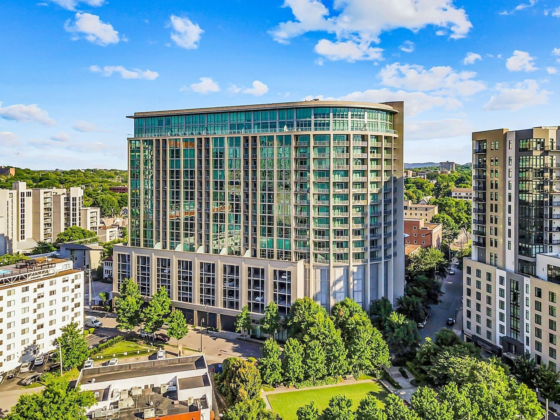 900 20th Ave S, Unit 1412, Nashville, TN 37212 Main Photo