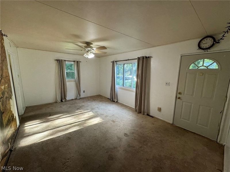 766 Valdes Avenue, Akron, OH 44320 Photo 4