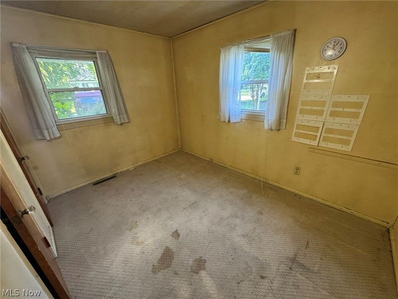 766 Valdes Avenue, Akron, OH 44320 Photo 9
