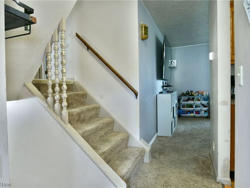 2484 Mahan Denman Road, Cortland, OH 44410 Photo 13