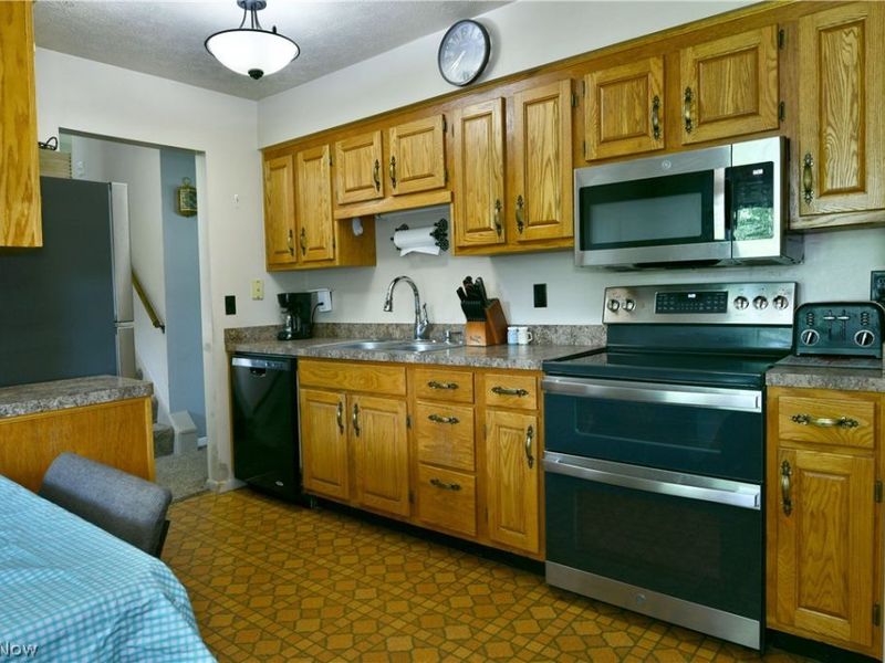 2484 Mahan Denman Road, Cortland, OH 44410 Photo 16