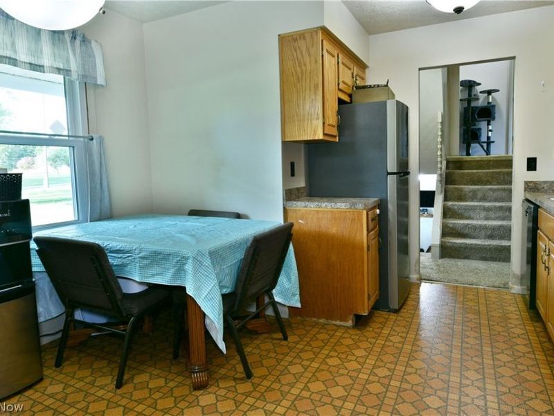 2484 Mahan Denman Road, Cortland, OH 44410 Photo 17