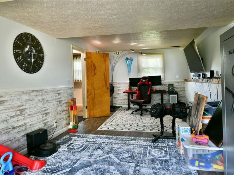 2484 Mahan Denman Road, Cortland, OH 44410 Photo 49
