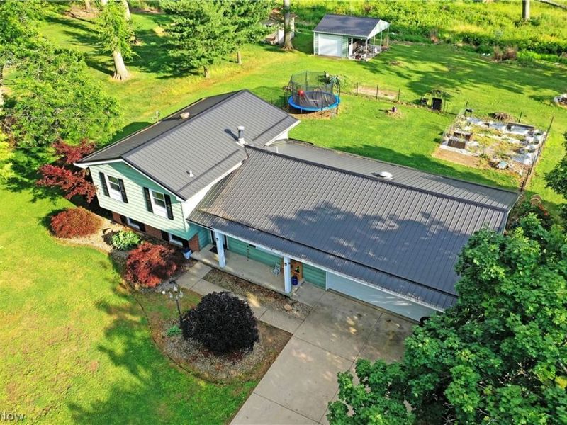 2484 Mahan Denman Road, Cortland, OH 44410 Photo 8