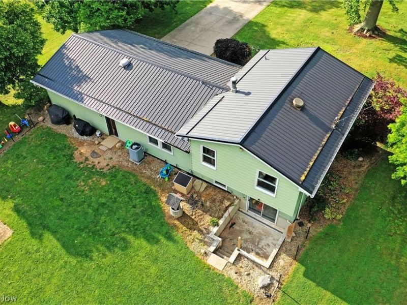 2484 Mahan Denman Road, Cortland, OH 44410 Photo 9