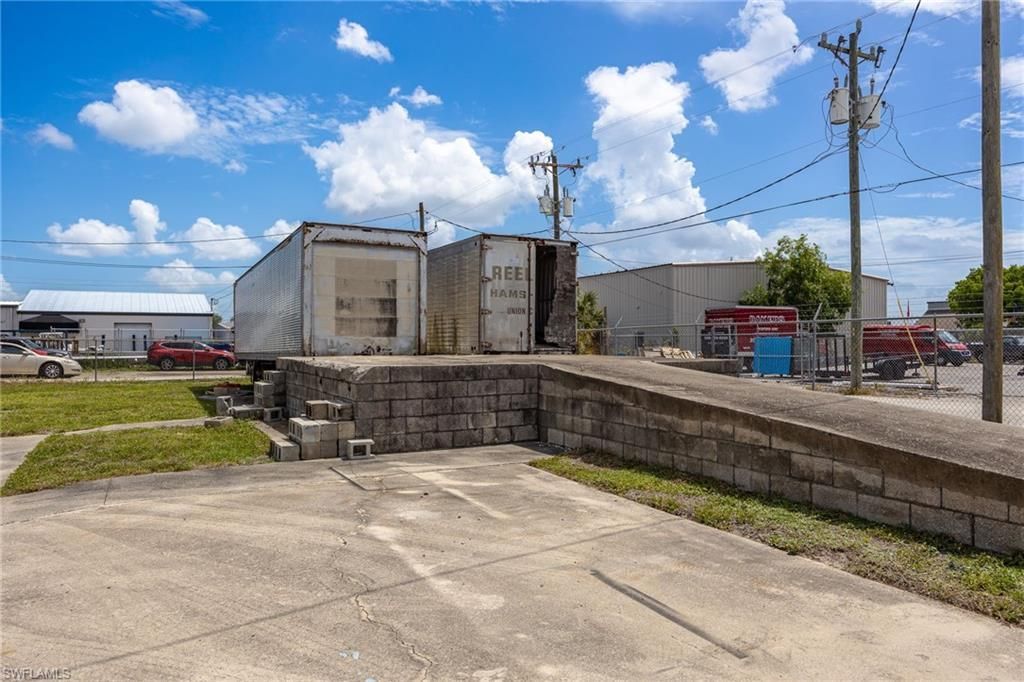916 SE 14th Ave , Cape Coral, FL 33990 Photo
