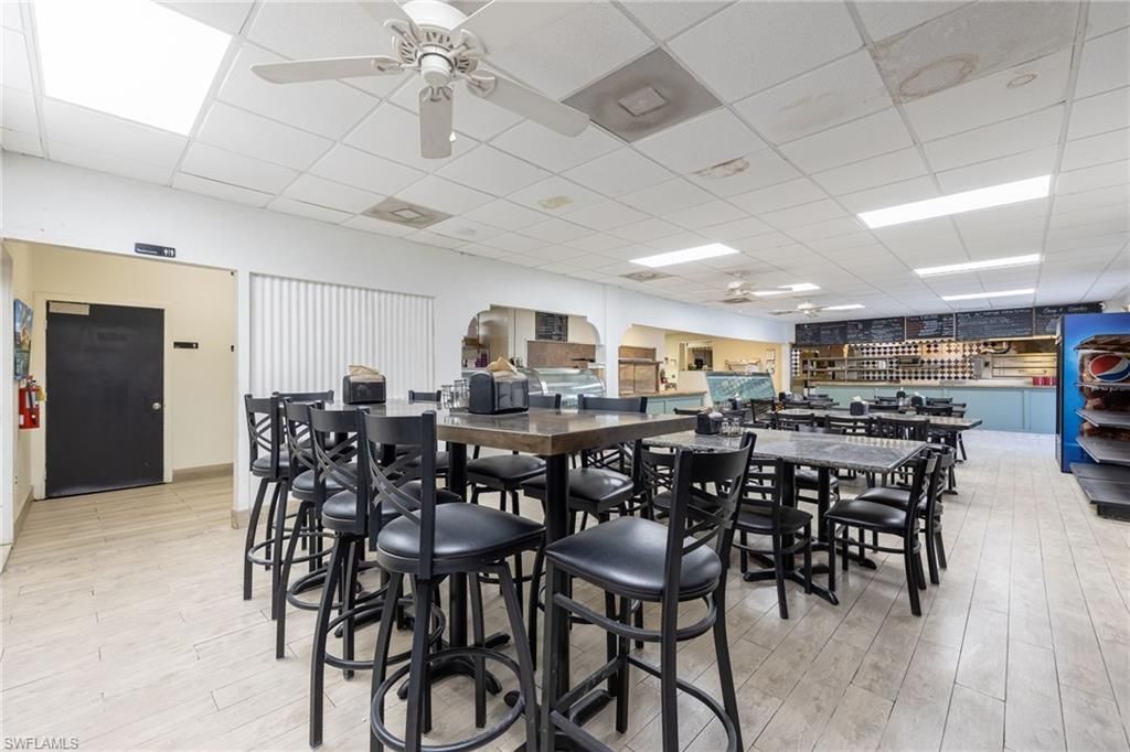 916 SE 14th Ave , Cape Coral, FL 33990 Photo