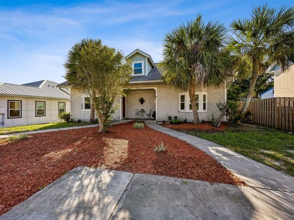 2734B OCEAN Drive, Amelia Island, FL 32034