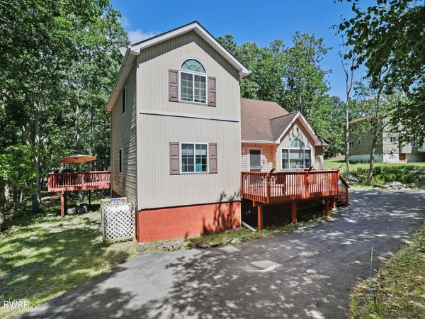 155 Wellington Way , Bushkill, PA 18324