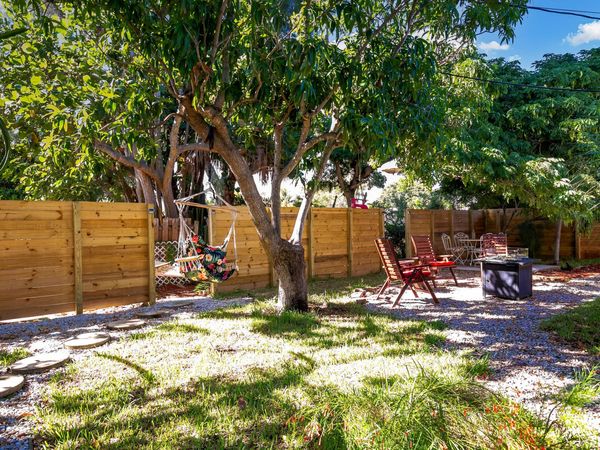 609 S Arnold Avenue, Lantana, FL 33462