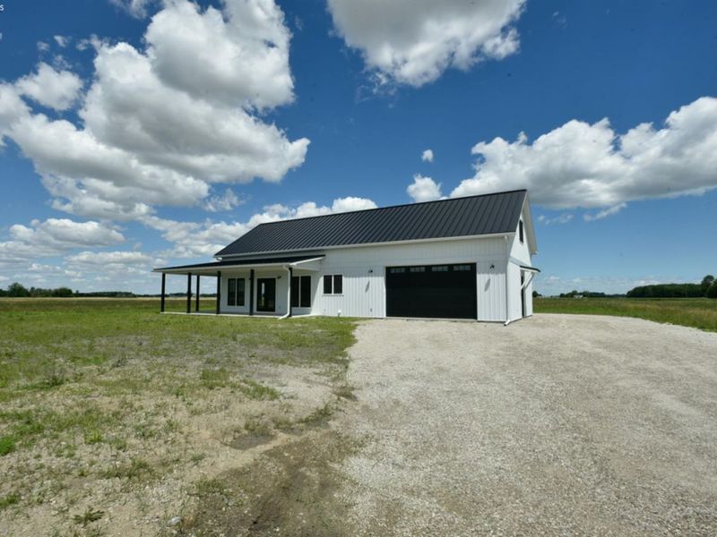 10295 W Salem Carroll Road, Oak Harbor, OH 43449 Photo 5