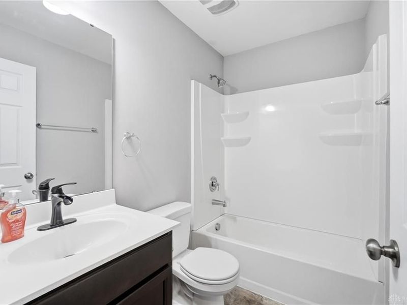 2160 Pumpkin Ridge Court, Hamilton, OH 45013 Photo 18