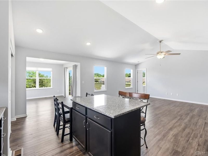 2160 Pumpkin Ridge Court, Hamilton, OH 45013 Photo 4