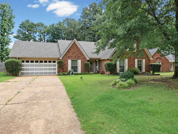 7188 AUTUMN FORREST DR, Memphis, TN 38125