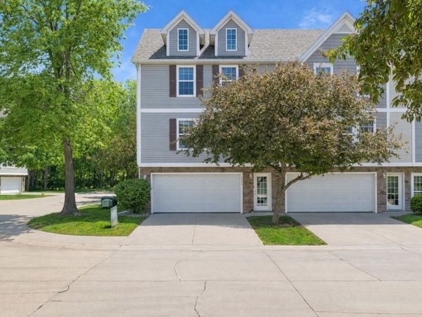 5549 Kirkland Court, Johnston, IA 50131