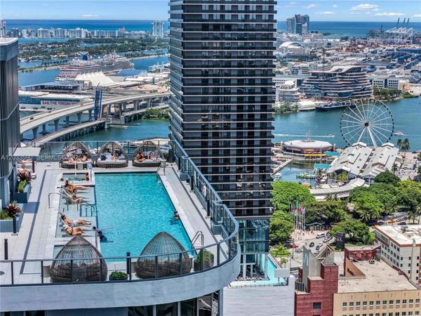 121 NE 5th St , Unit 1400, Miami, FL 33132