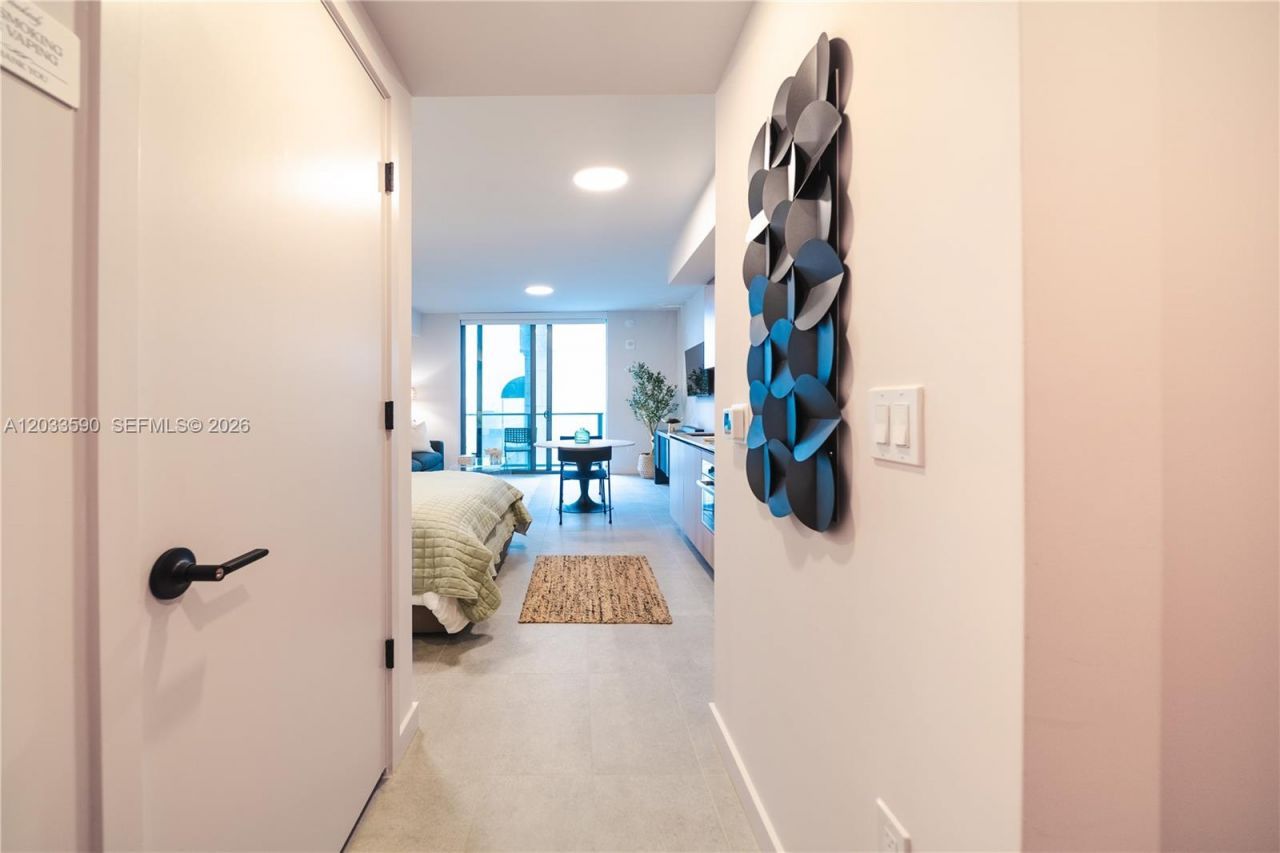 121 NE 5th St , Unit 1400, Miami, FL 33132 Photo