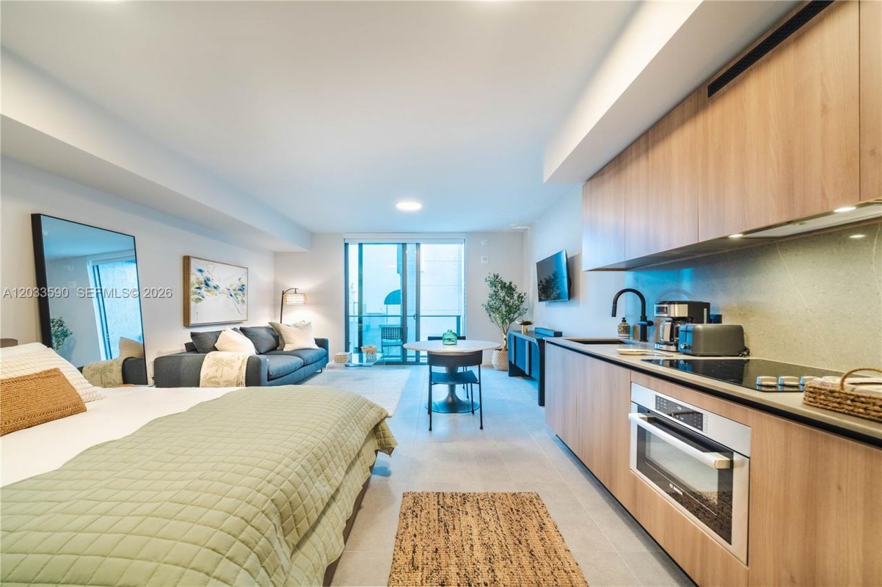 121 NE 5th St , Unit 1400, Miami, FL 33132 Photo