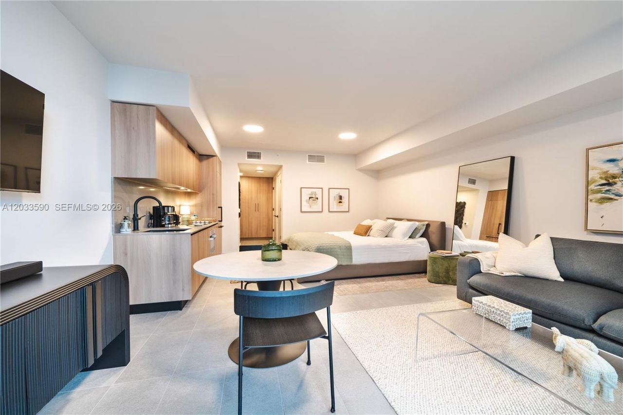 121 NE 5th St , Unit 1400, Miami, FL 33132 Photo
