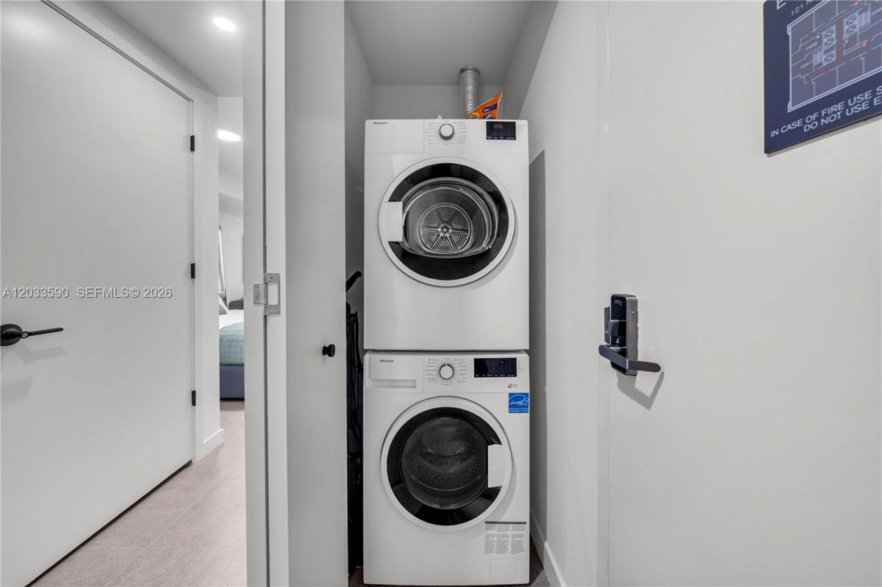 121 NE 5th St , Unit 1400, Miami, FL 33132 Photo