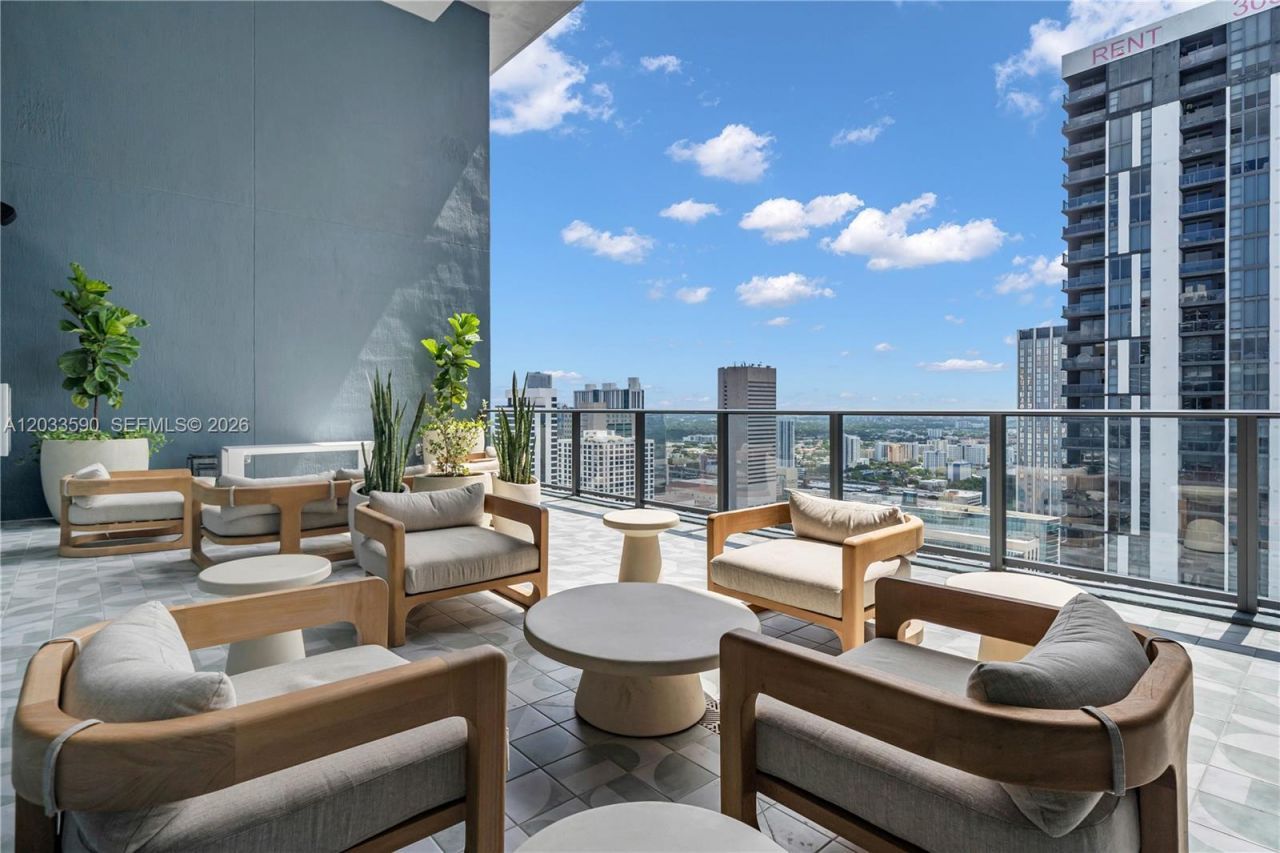 121 NE 5th St , Unit 1400, Miami, FL 33132 Photo