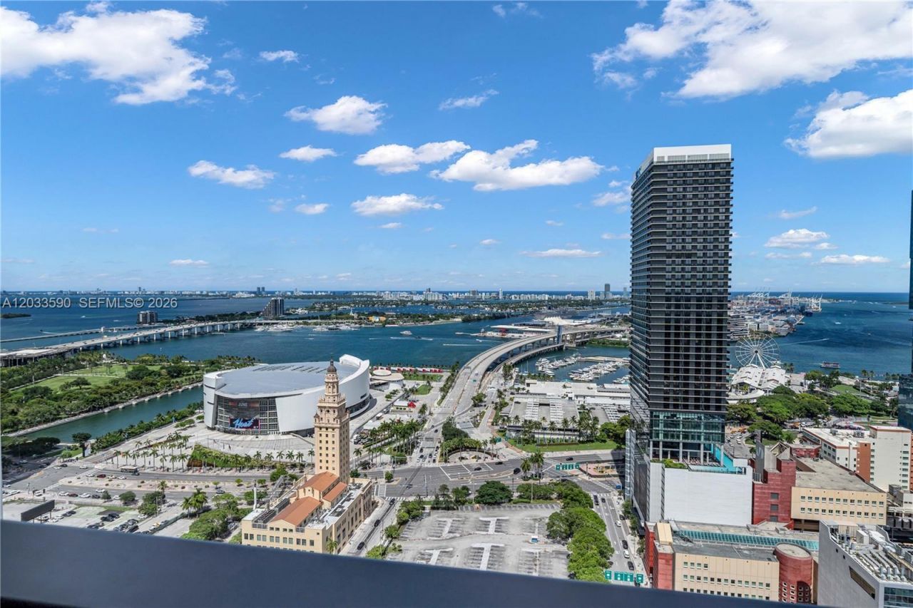 121 NE 5th St , Unit 1400, Miami, FL 33132 Photo