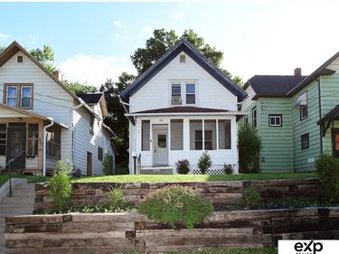 355 Lincoln Avenue, Council Bluffs, IA 51503