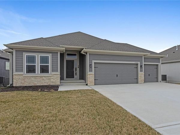 11146 N Bristol Avenue, Kansas City, MO 64156