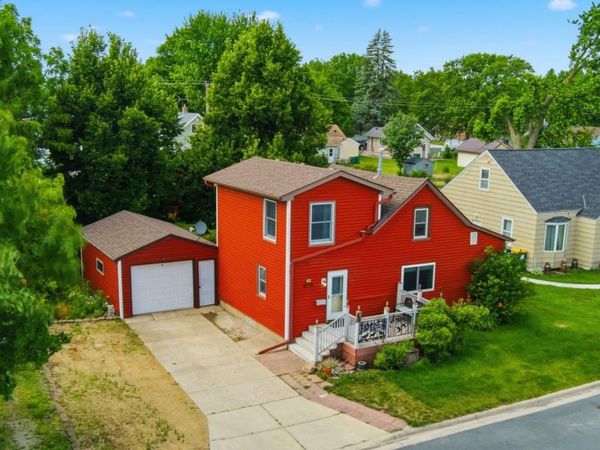 606 4th Street NE, Montgomery, MN 56069