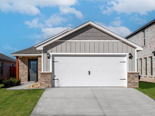 12713 Carrara Lane, Yukon, OK 73099