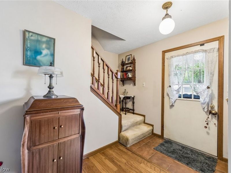 4905 Jody Lynn Drive, Mentor, OH 44060 Photo 2