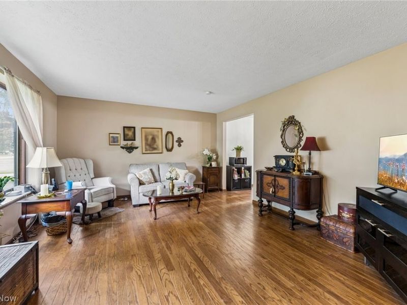 4905 Jody Lynn Drive, Mentor, OH 44060 Photo 3