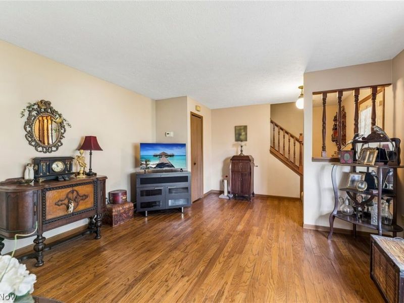 4905 Jody Lynn Drive, Mentor, OH 44060 Photo 4