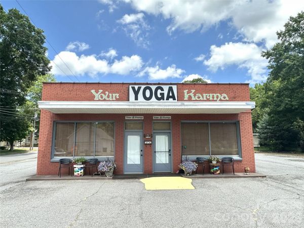 195 W Statesville Avenue , Mooresville, NC 28115