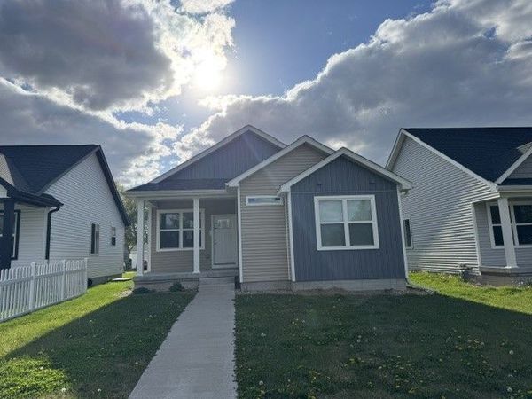 109 Coral Drive , Waterloo, IA 50701