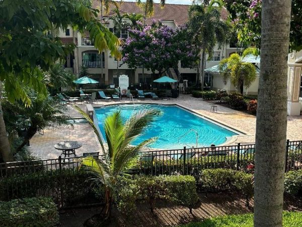 5940 W Sample Road, Unit 307, Coral Springs, FL 33067