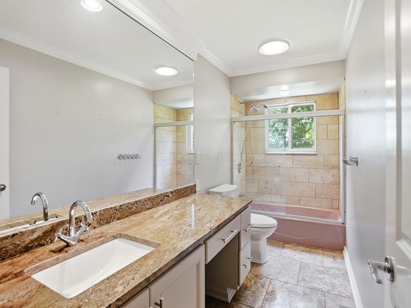 1791 Hickory Hill Drive, Columbus, OH 43228 Photo 15