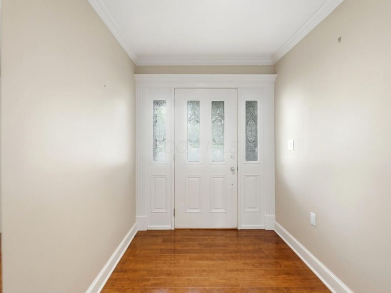 1791 Hickory Hill Drive, Columbus, OH 43228 Photo 2