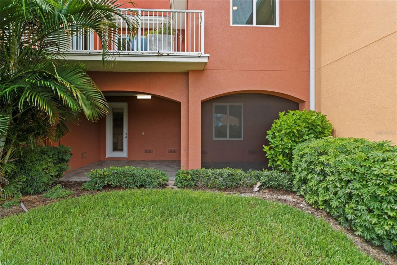11 Franklin Court S, Unit C, Saint Petersburg, FL 33711 Photo
