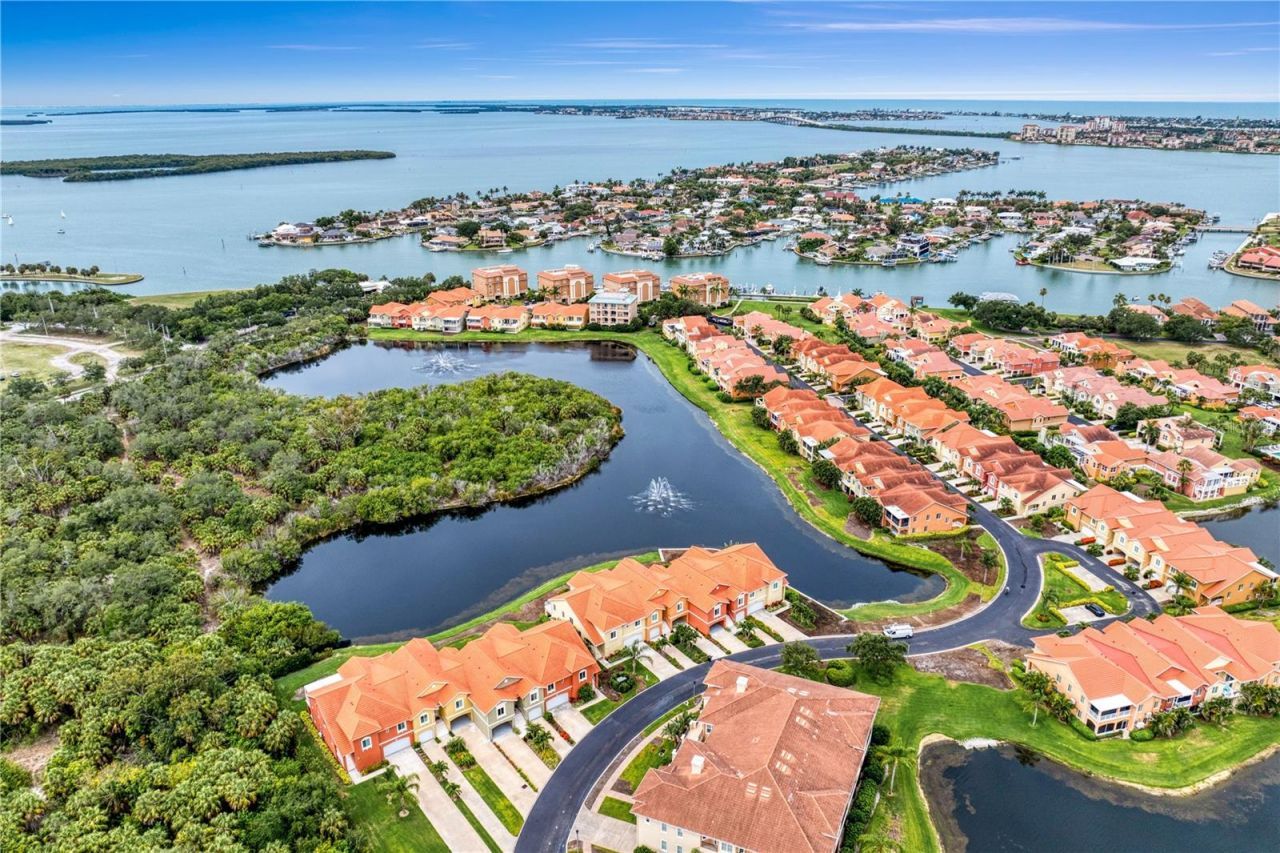 11 Franklin Court S, Unit C, Saint Petersburg, FL 33711 Photo