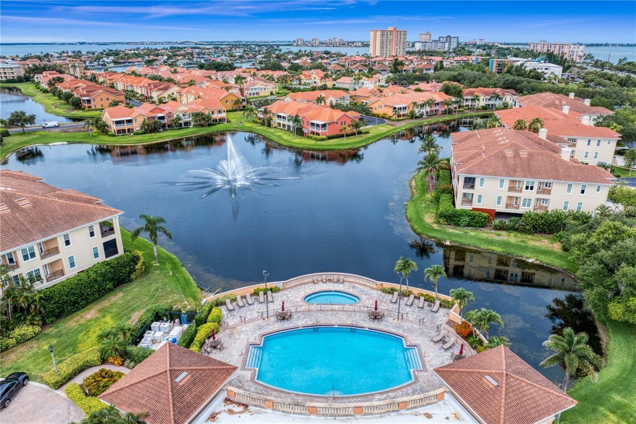 11 Franklin Court S, Unit C, Saint Petersburg, FL 33711 Photo