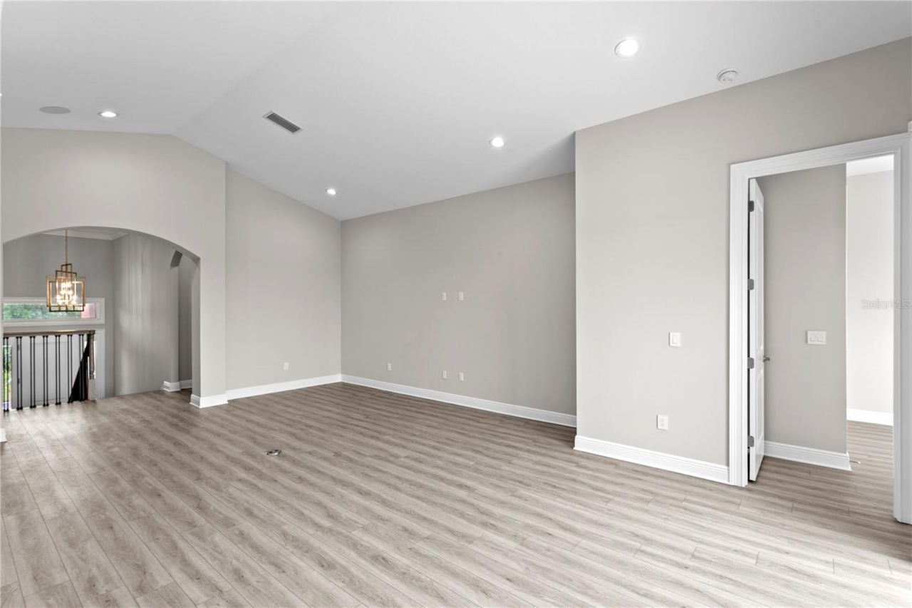 11 Franklin Court S, Unit C, Saint Petersburg, FL 33711 Photo