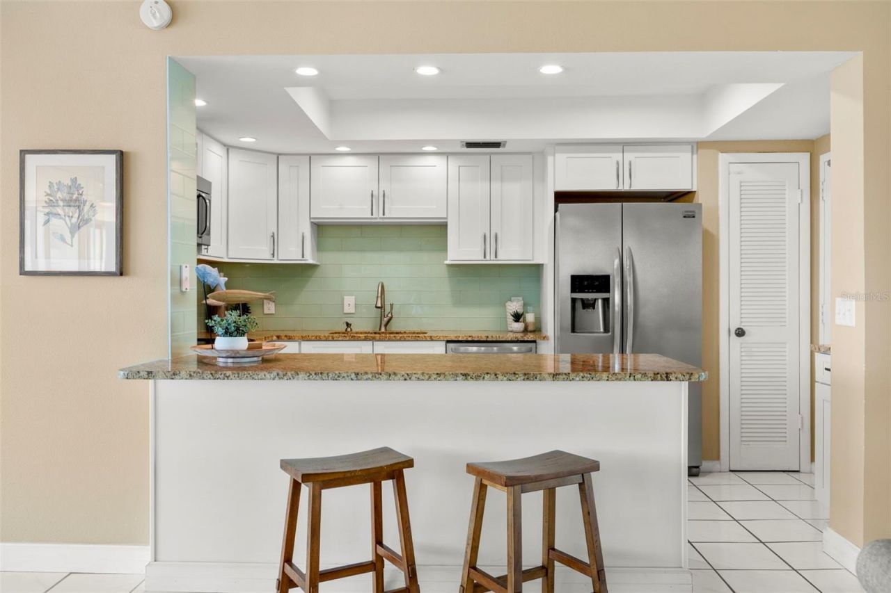 7100 Sunshine Skyway Lane S, Unit 703, Saint Petersburg, FL 33711 Photo