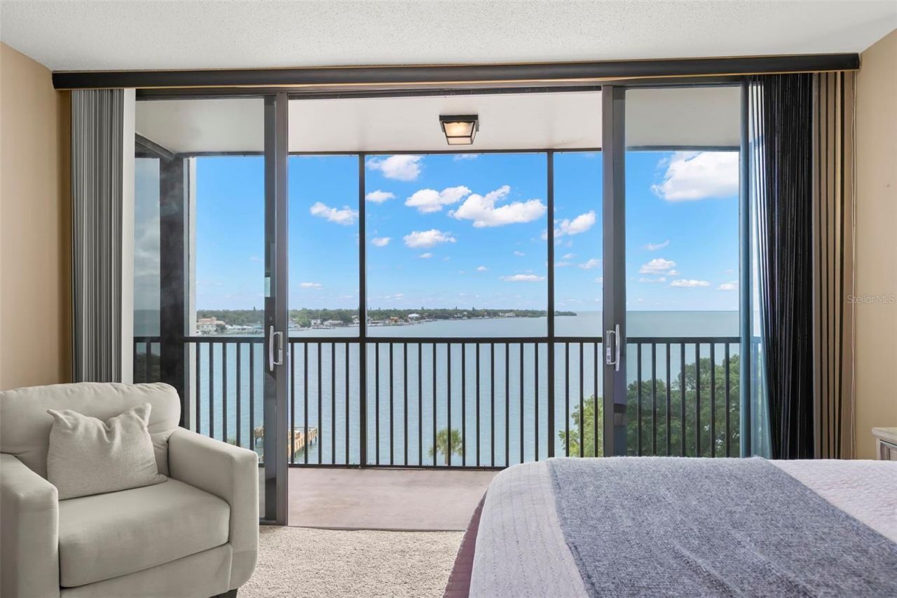 7100 Sunshine Skyway Lane S, Unit 703, Saint Petersburg, FL 33711 Photo