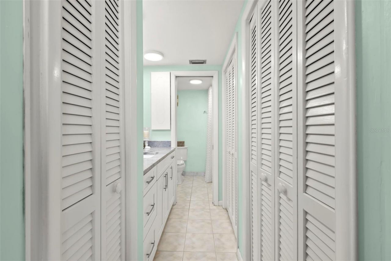 7100 Sunshine Skyway Lane S, Unit 703, Saint Petersburg, FL 33711 Photo